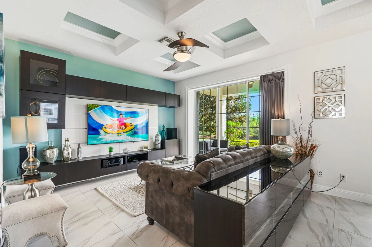 Home in Kissimmee property photo 2