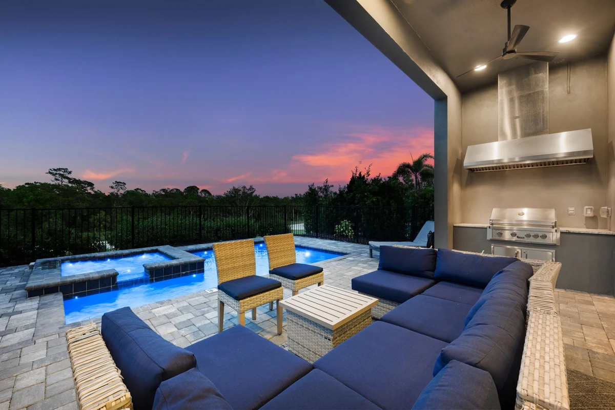 Home in Kissimmee property photo 2