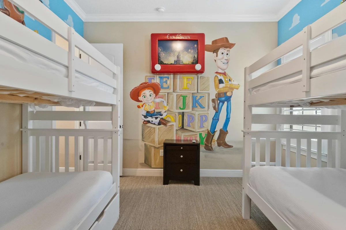 Home in Kissimmee property photo 2