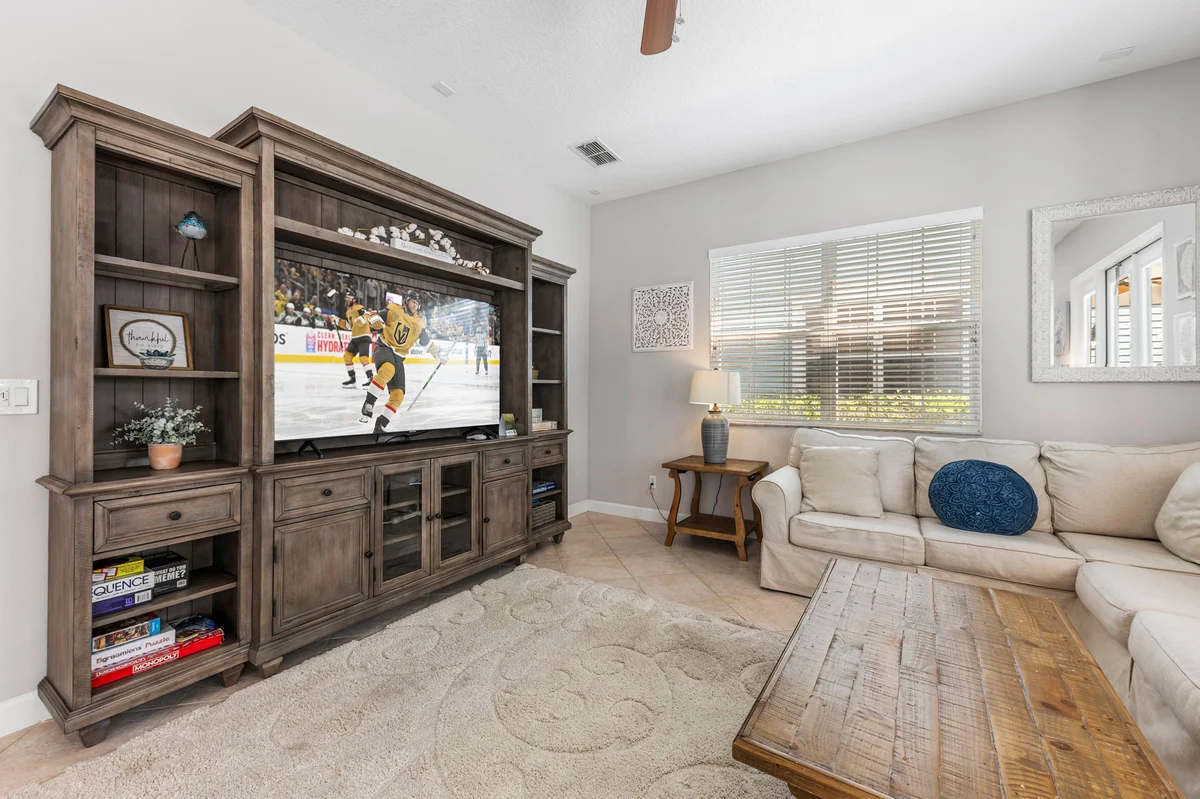 Home in Kissimmee property photo 3