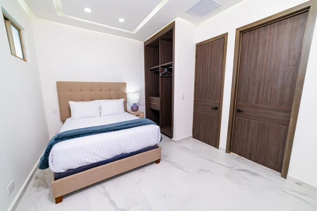 Bedroom 1 image 1