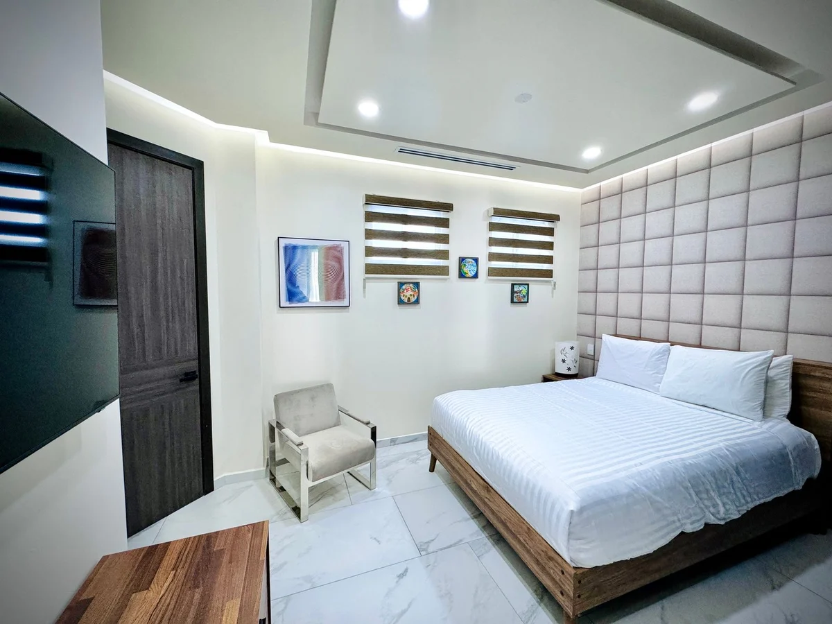 Bedroom 2 image 1
