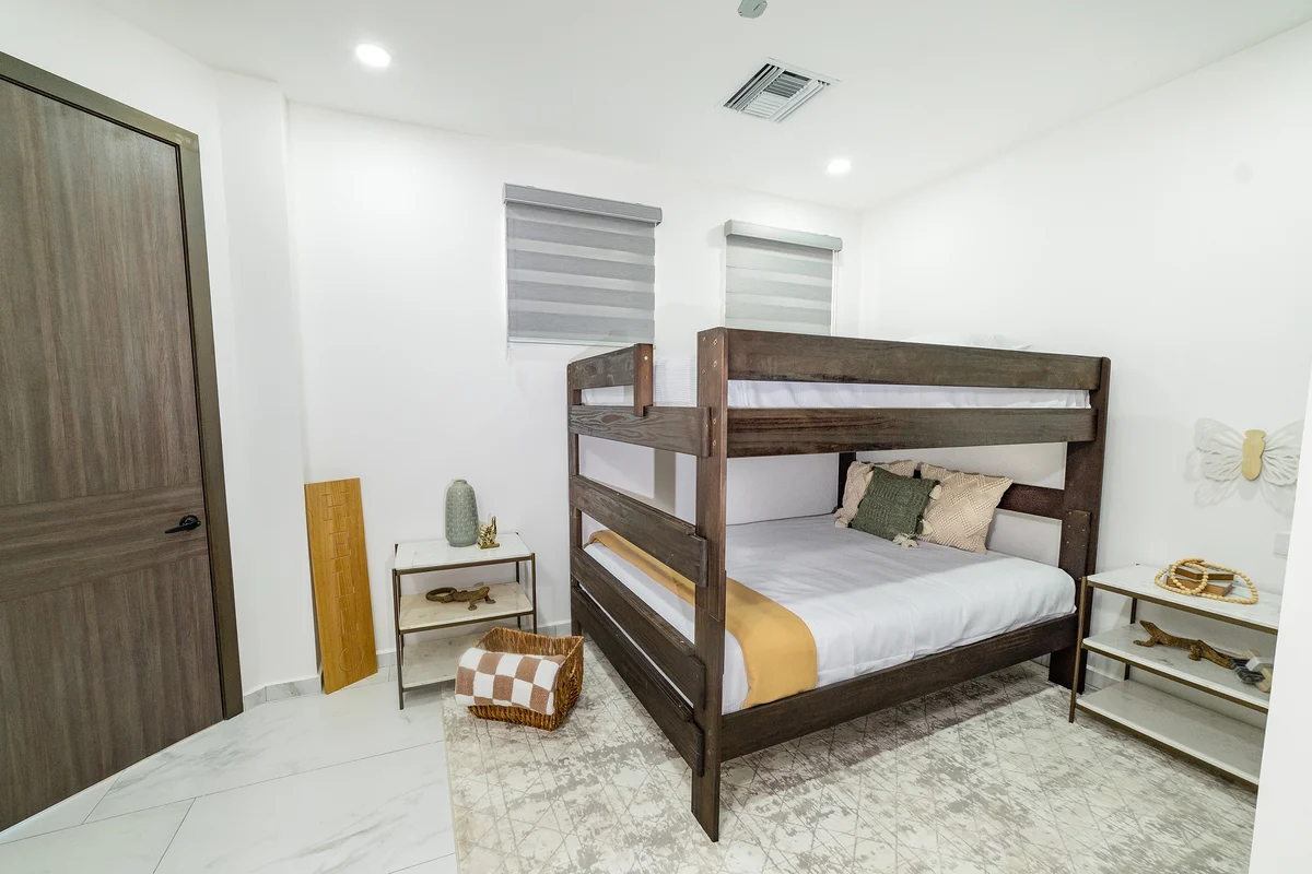 Bedroom 1 image 1