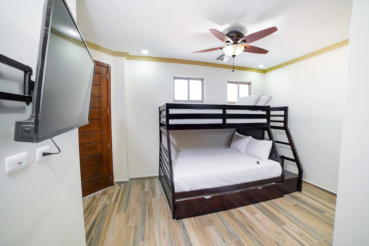 Bedroom 3 image 1