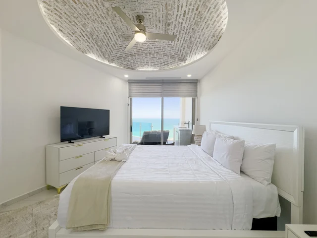 Bedroom 4 image 1