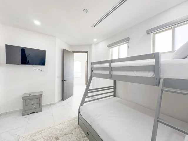 Bedroom 1 image 1