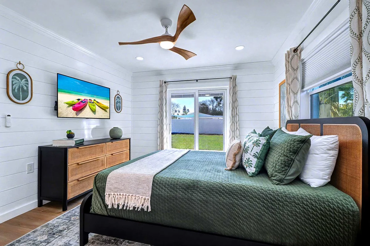 Bedroom 1 image 1