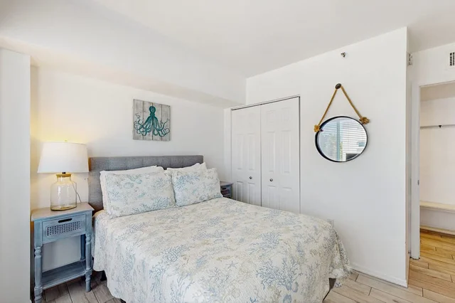 Bedroom 1 image 1
