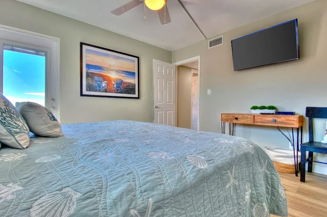 Bedroom 3 image 1