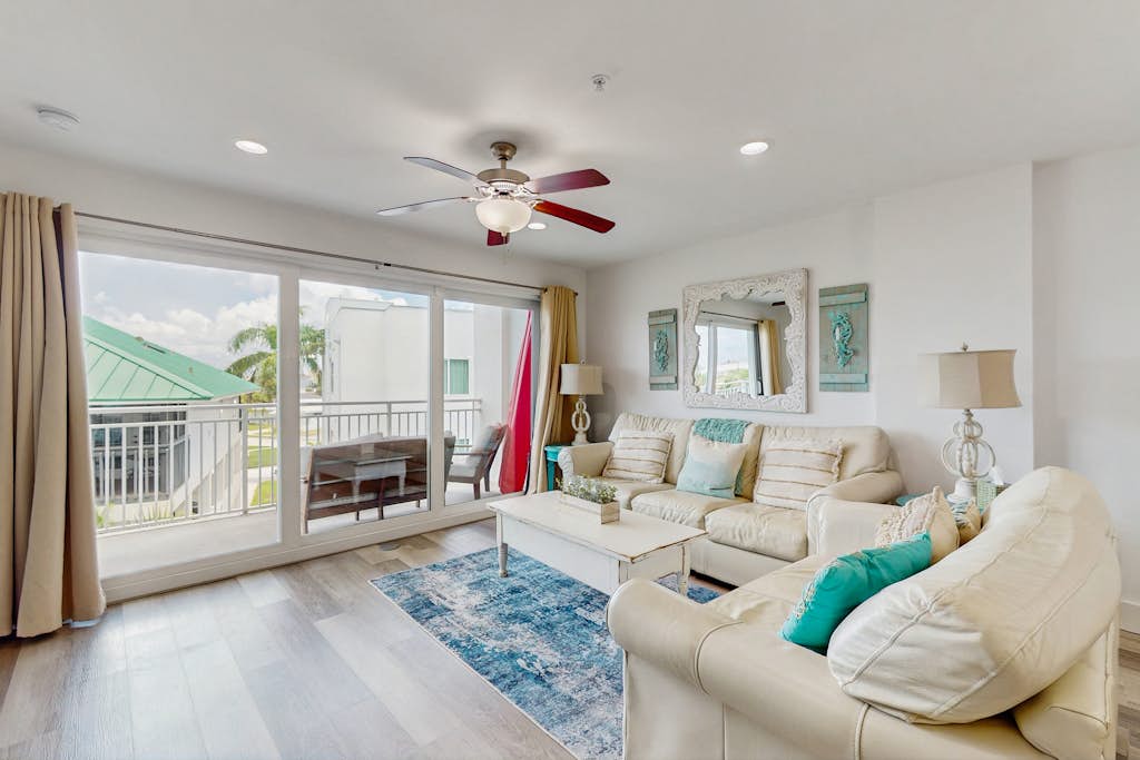 Condo in Madeira Beach property photo 3