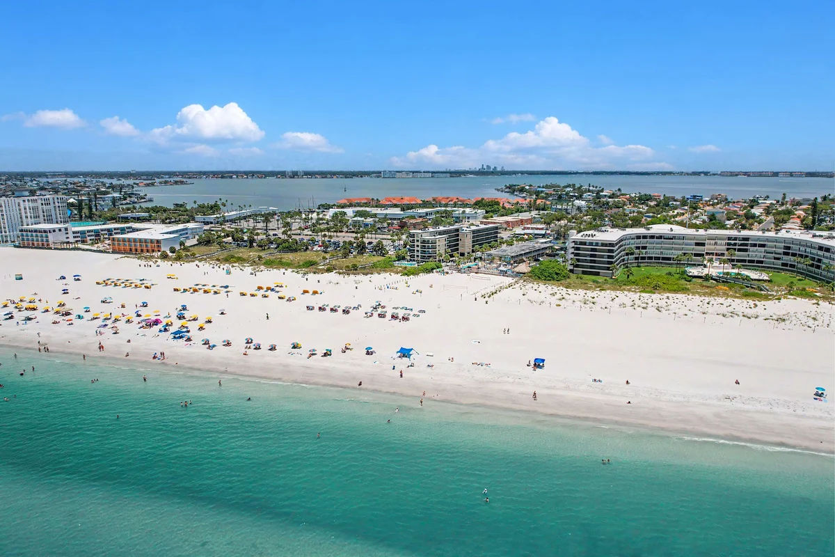 Condo in Saint Pete Beach property photo 3