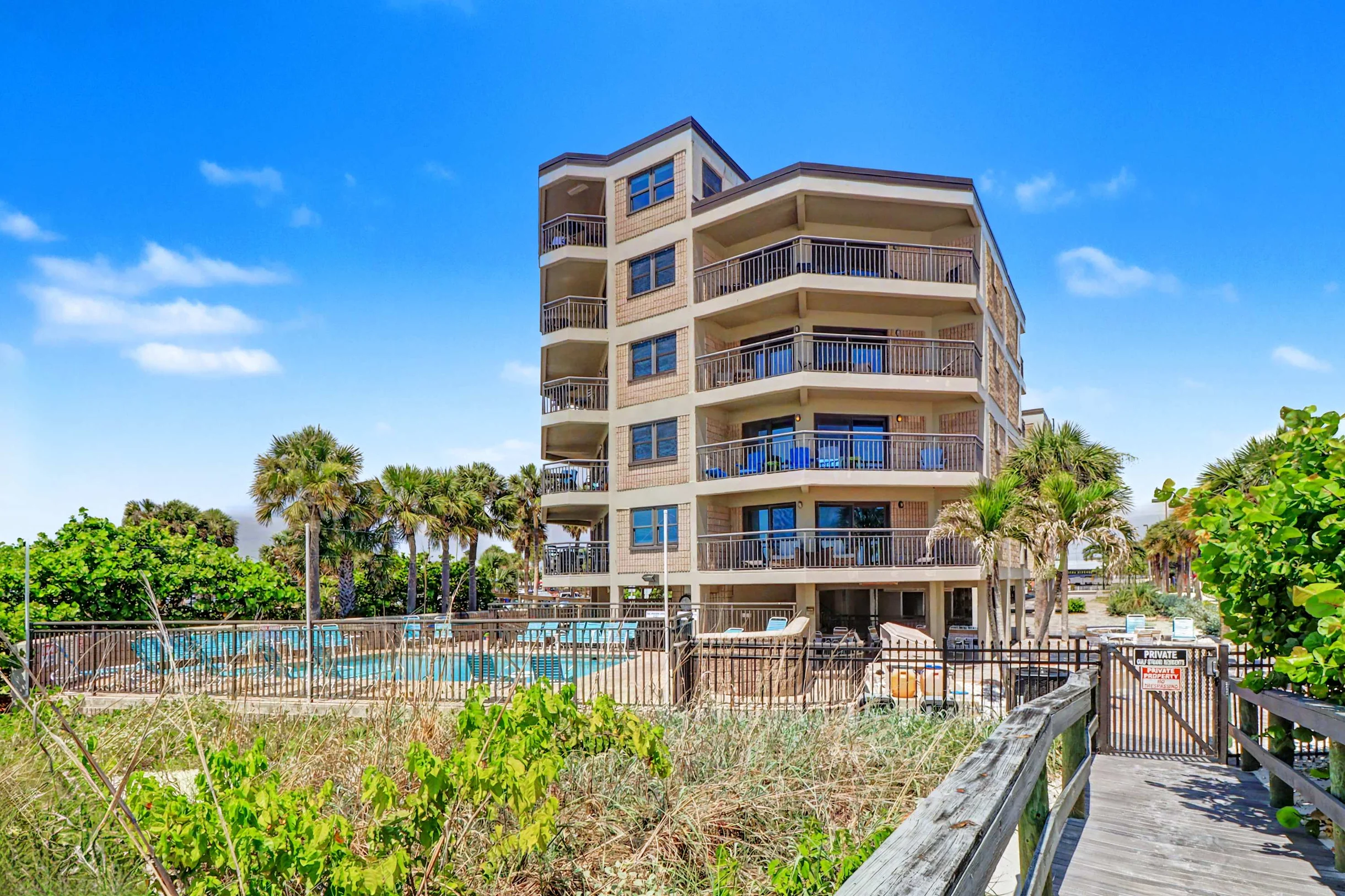 Condo in Saint Pete Beach property photo 5