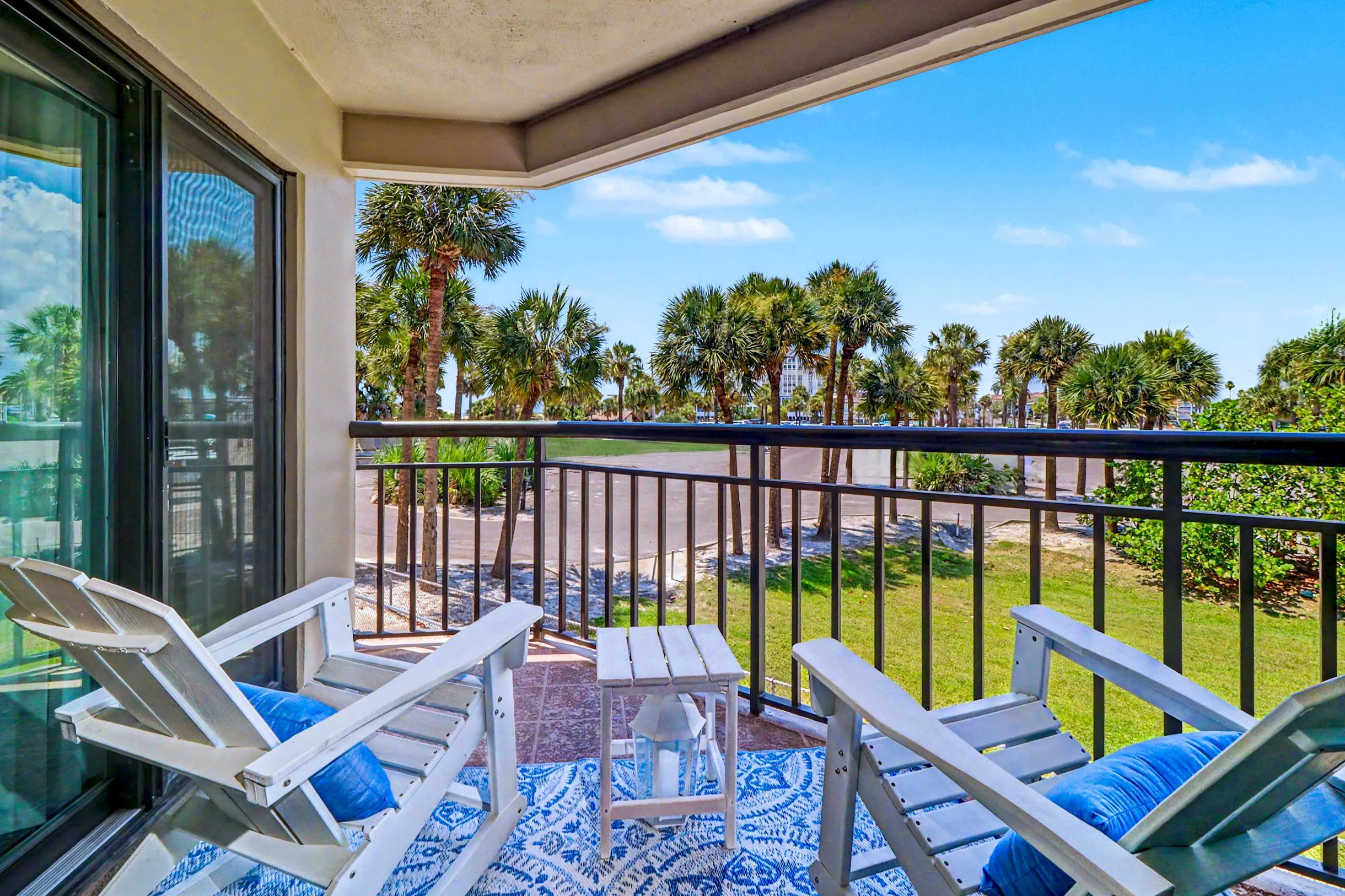Condo in Saint Pete Beach property photo 2