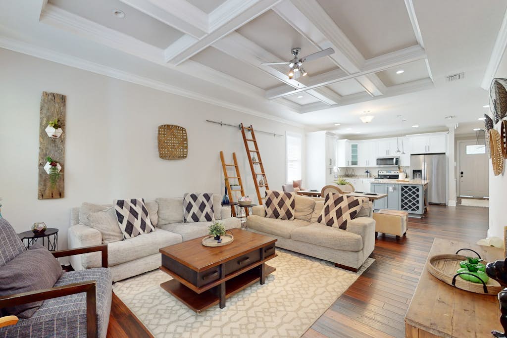 Home in Tampa property photo 3