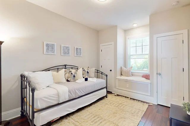 Bedroom 1 image 1