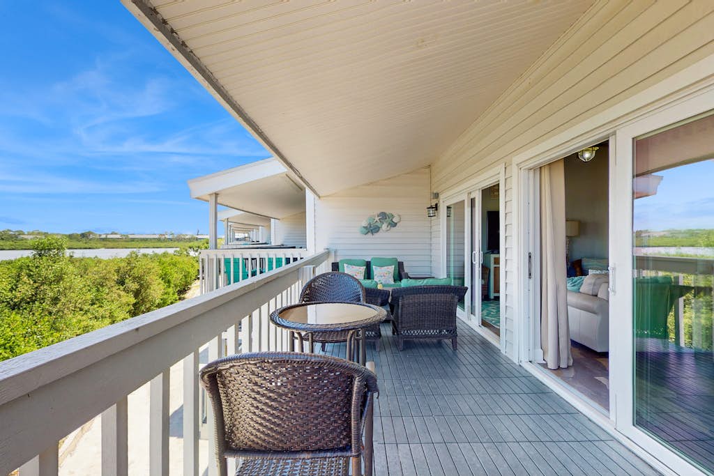 Condo in Indian Shores property photo 5