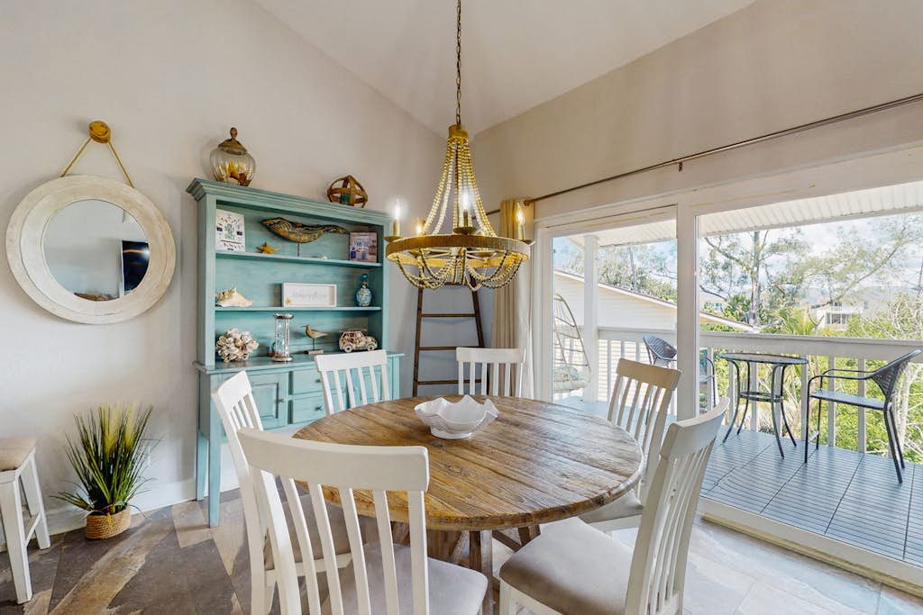 Condo in Indian Shores property photo 2