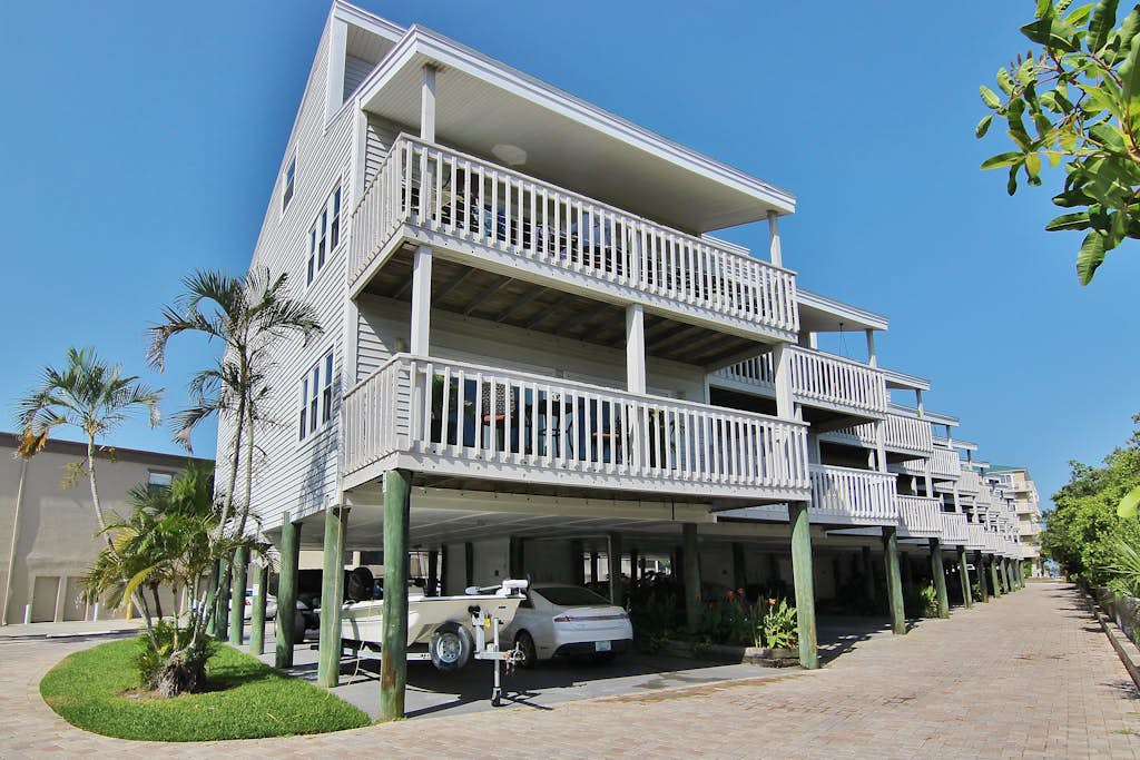 Condo in Indian Shores property photo 3
