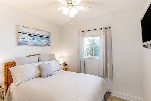 Bedroom 1 image 1