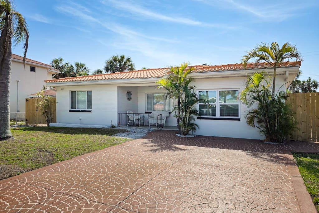 Home in Clearwater Beach property photo 2