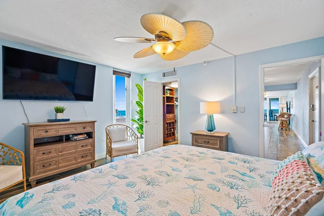 Bedroom 1 image 1