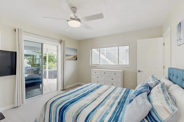 Bedroom 1 image 1
