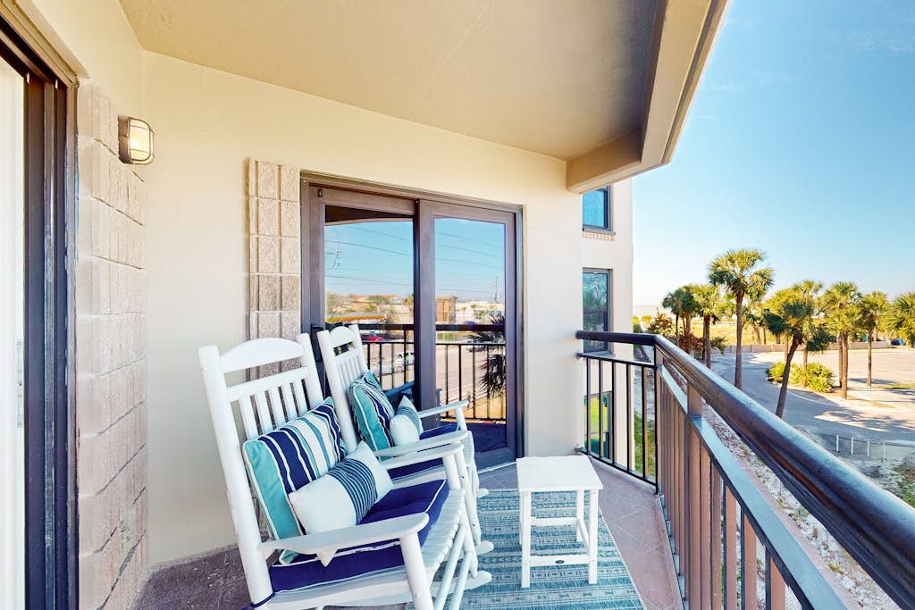 Condo in Saint Pete Beach property photo 2