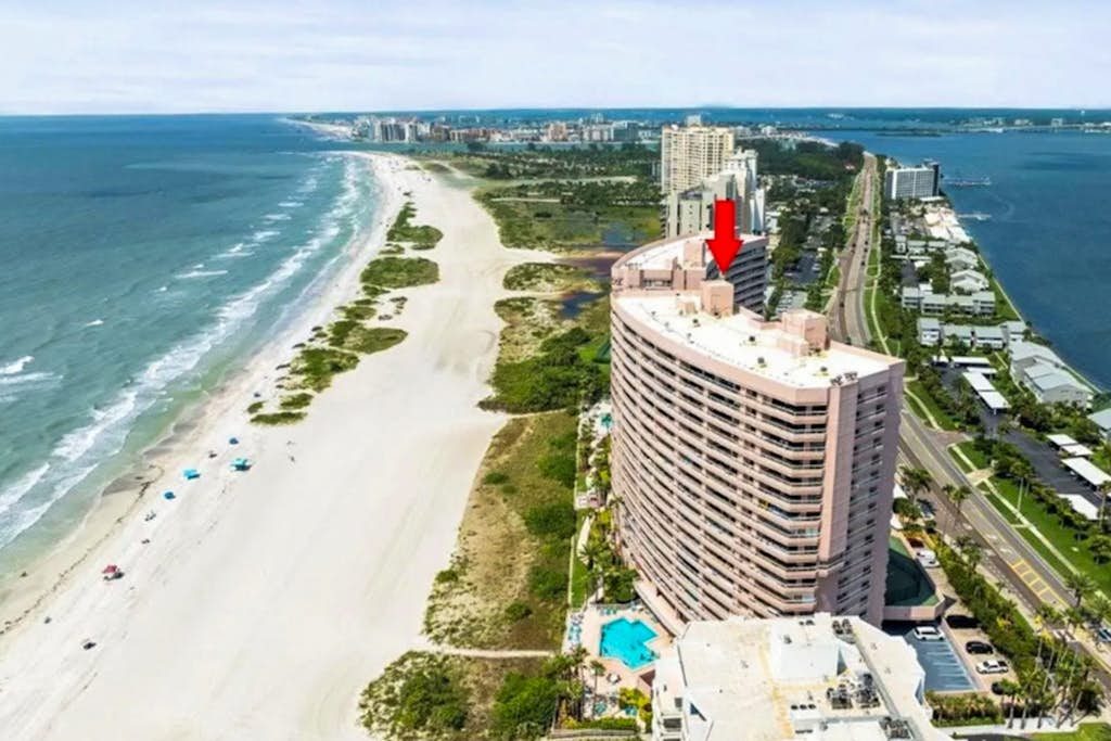 Condo in Clearwater property photo 2