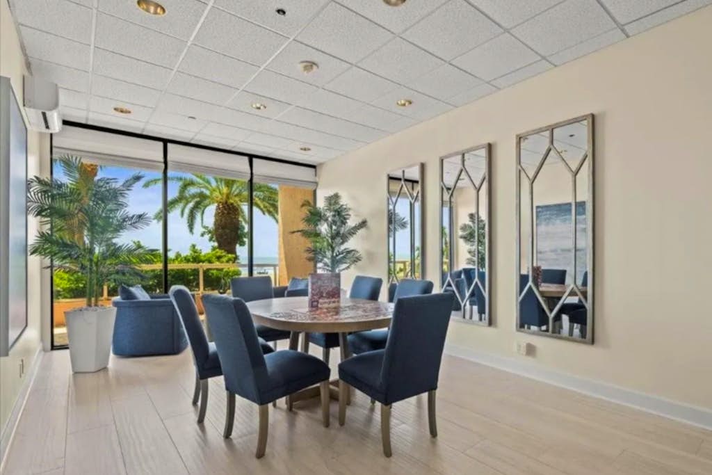 Condo in Clearwater property photo 5
