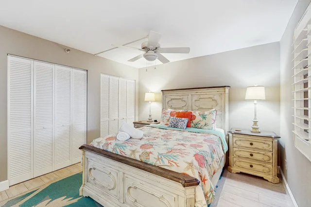 Bedroom 1 image 1