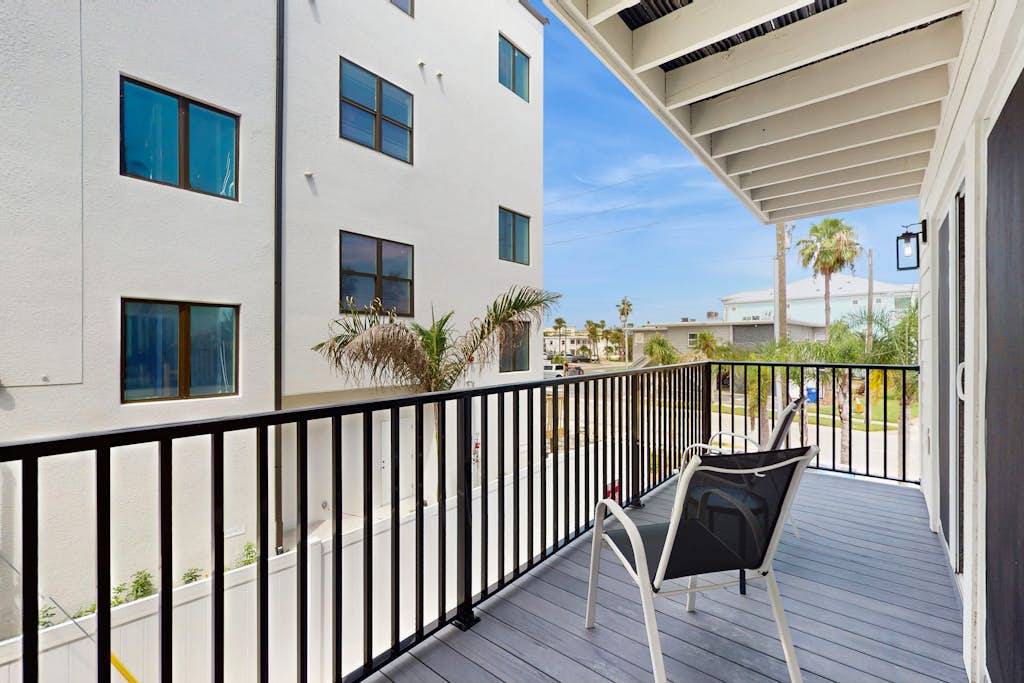 Home in Treasure Island property photo 3