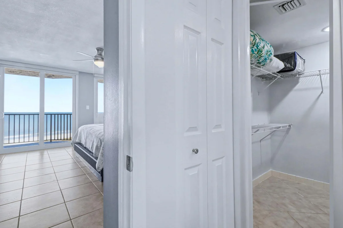Bedroom 1 image 1