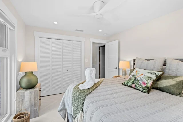 Bedroom 3 image 1