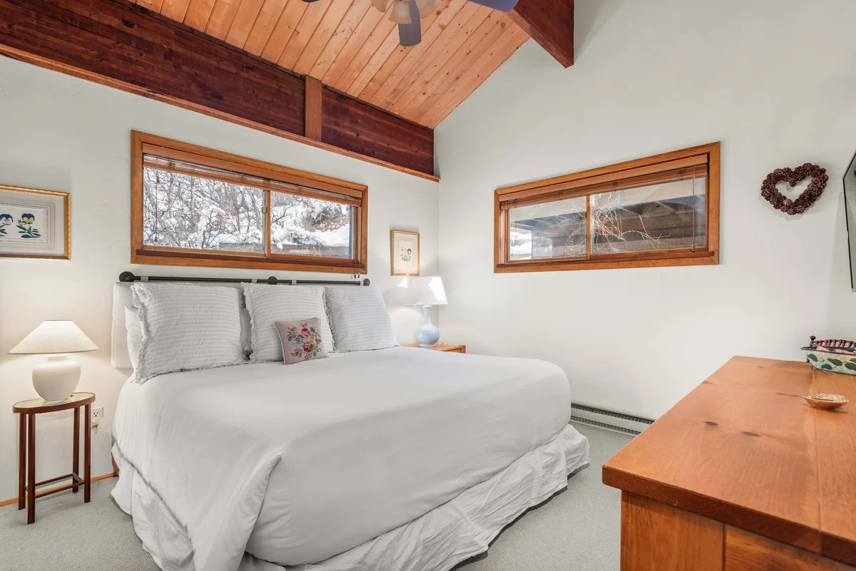 Bedroom image 1
