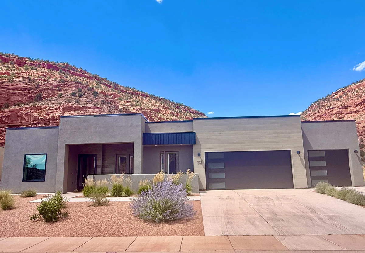 Home in Kanab property photo 2
