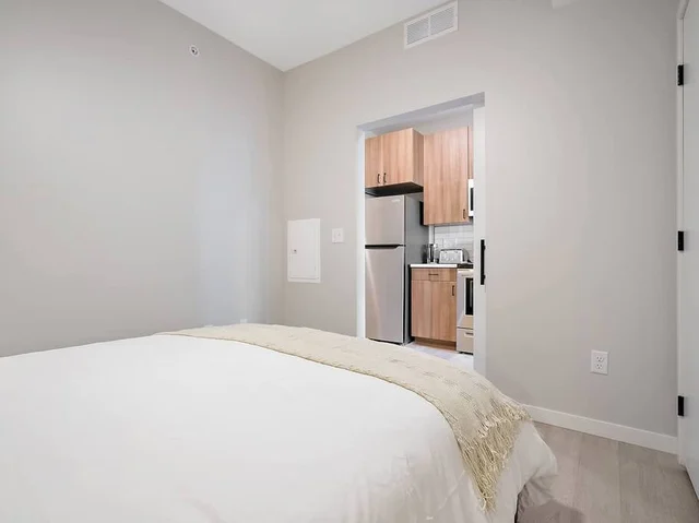 BEDROOM image 1
