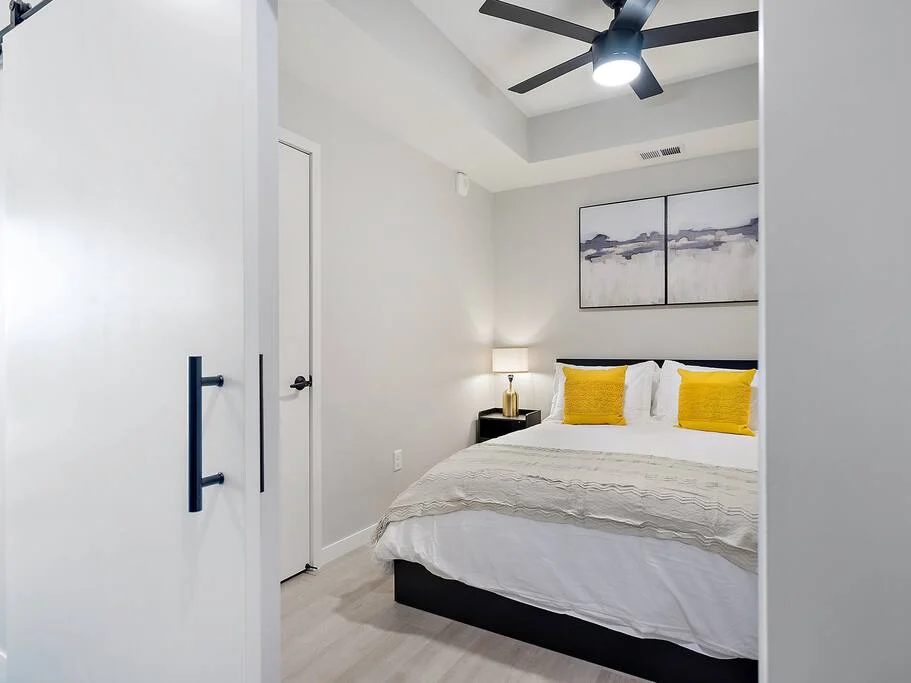 Apartment in Minneapolis property photo 3