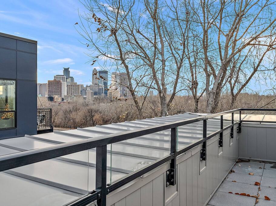 Apartment in Minneapolis property photo 4