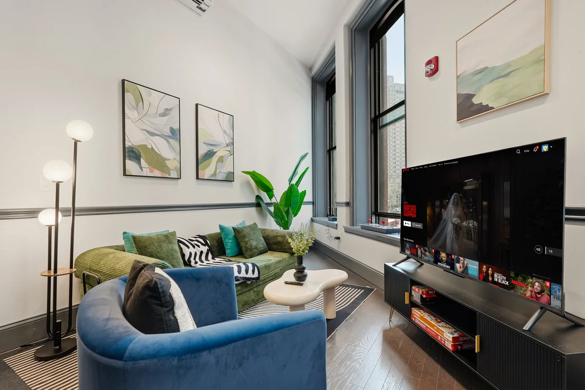 Apartment in Pittsburgh property photo 3