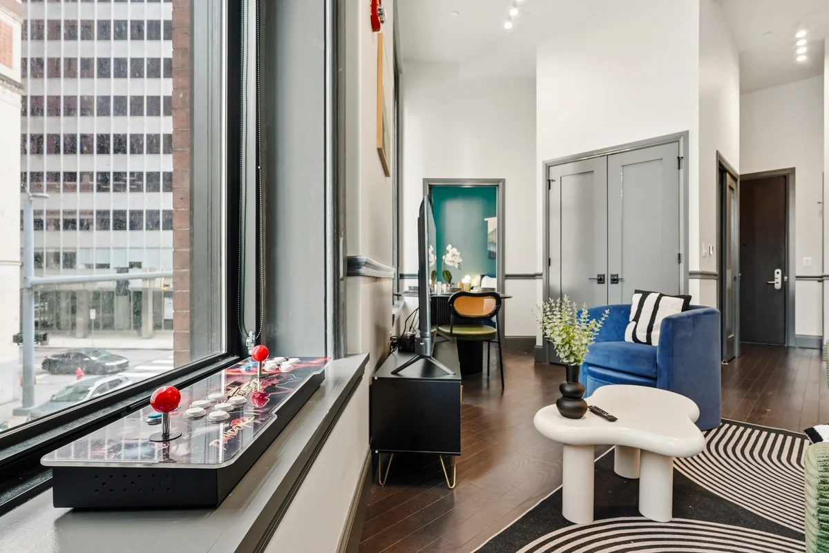 Apartment in Pittsburgh property photo 5