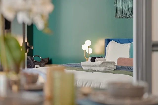BEDROOM image 1