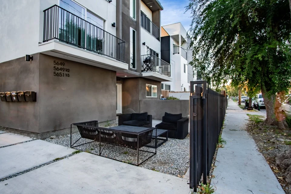 Emerald Elephas, Case Collective, NoHo property photo 3