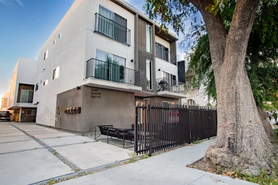 Emerald Elephas, Case Collective, NoHo property photo 4