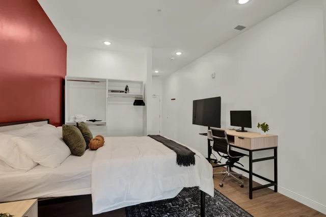 BEDROOM image 1