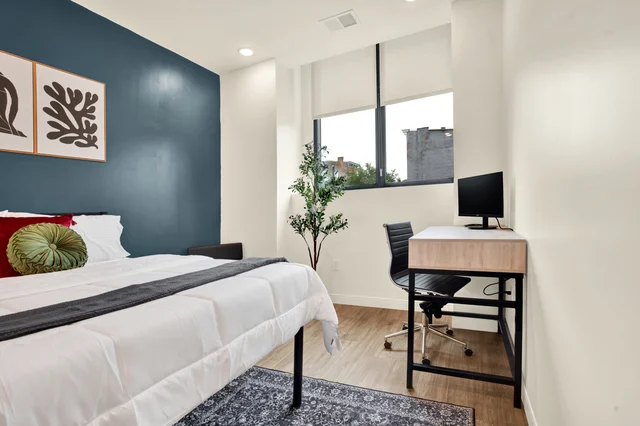 BEDROOM image 1
