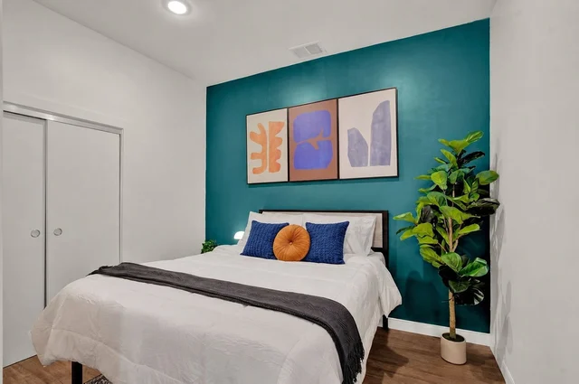 BEDROOM image 1