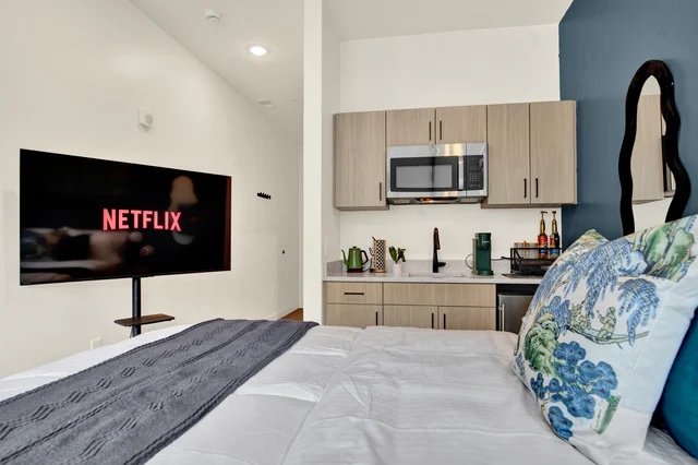 BEDROOM image 1