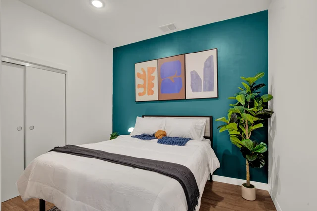 BEDROOM image 1
