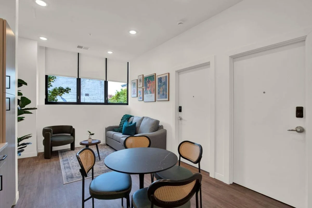 Apartment in Cincinnati property photo 3