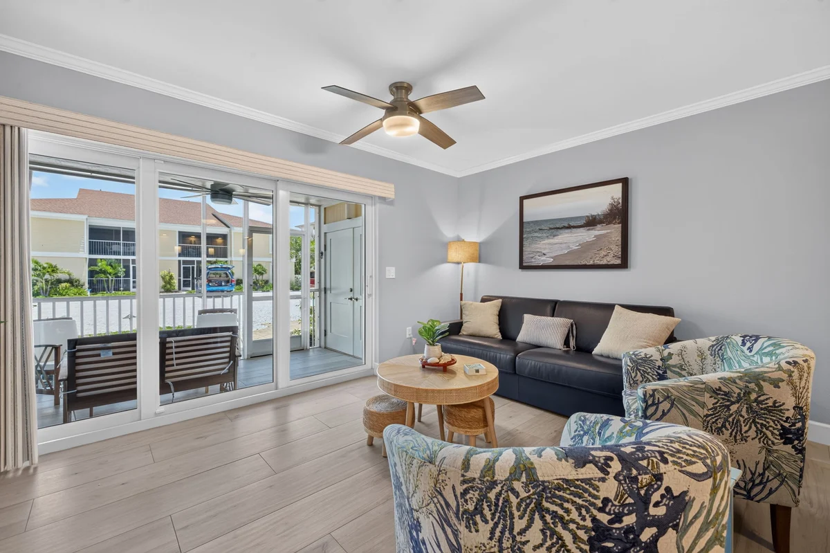 Condo in Sanibel property photo 3